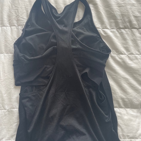 2-in-1 Black Lululemon Tank Top W/ Built in Bra - Picture 2 of 4
